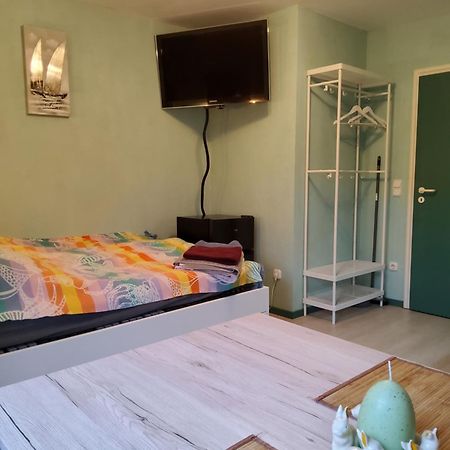 Studio-Apartment Mit Kleinem Gartenanteil Burg auf Fehmarn Bagian luar foto
